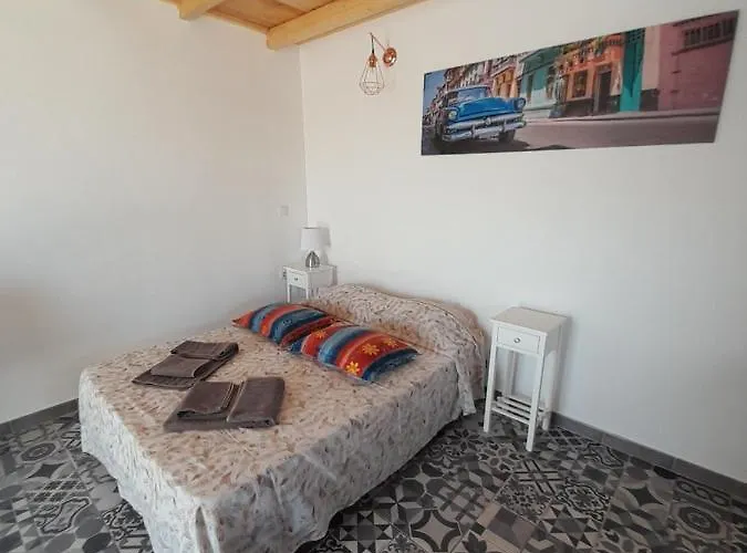 아파트 Estudio Dominicana In Gale With Garden And Parking Place