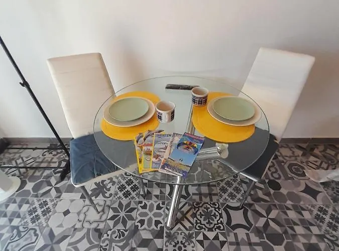 Estudio Dominicana In Gale With Garden And Parking Place