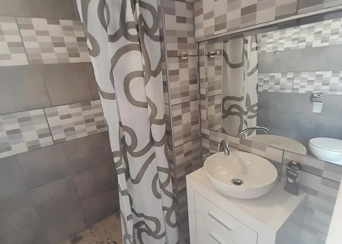 Estudio Dominicana In Gale With Garden And Parking Place