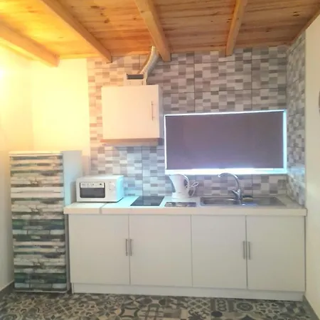 Estudio Dominicana In Gale With Garden And Parking Place