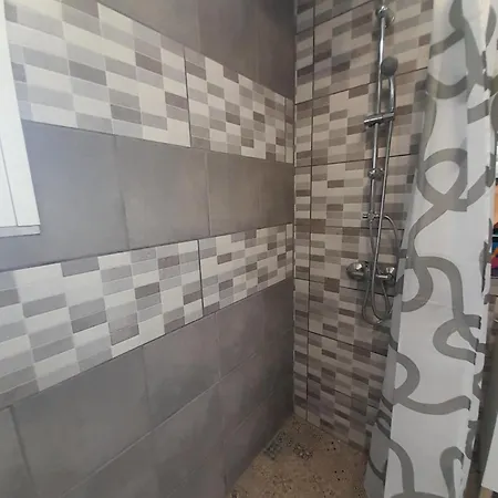 Estudio Dominicana In Gale With Garden And Parking Place