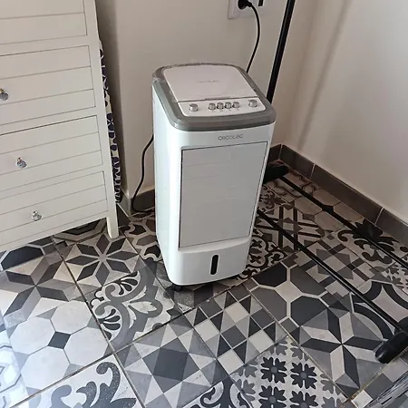 Estudio Dominicana In Gale With Portable Ac,wifi And Parking Place Lejlighed